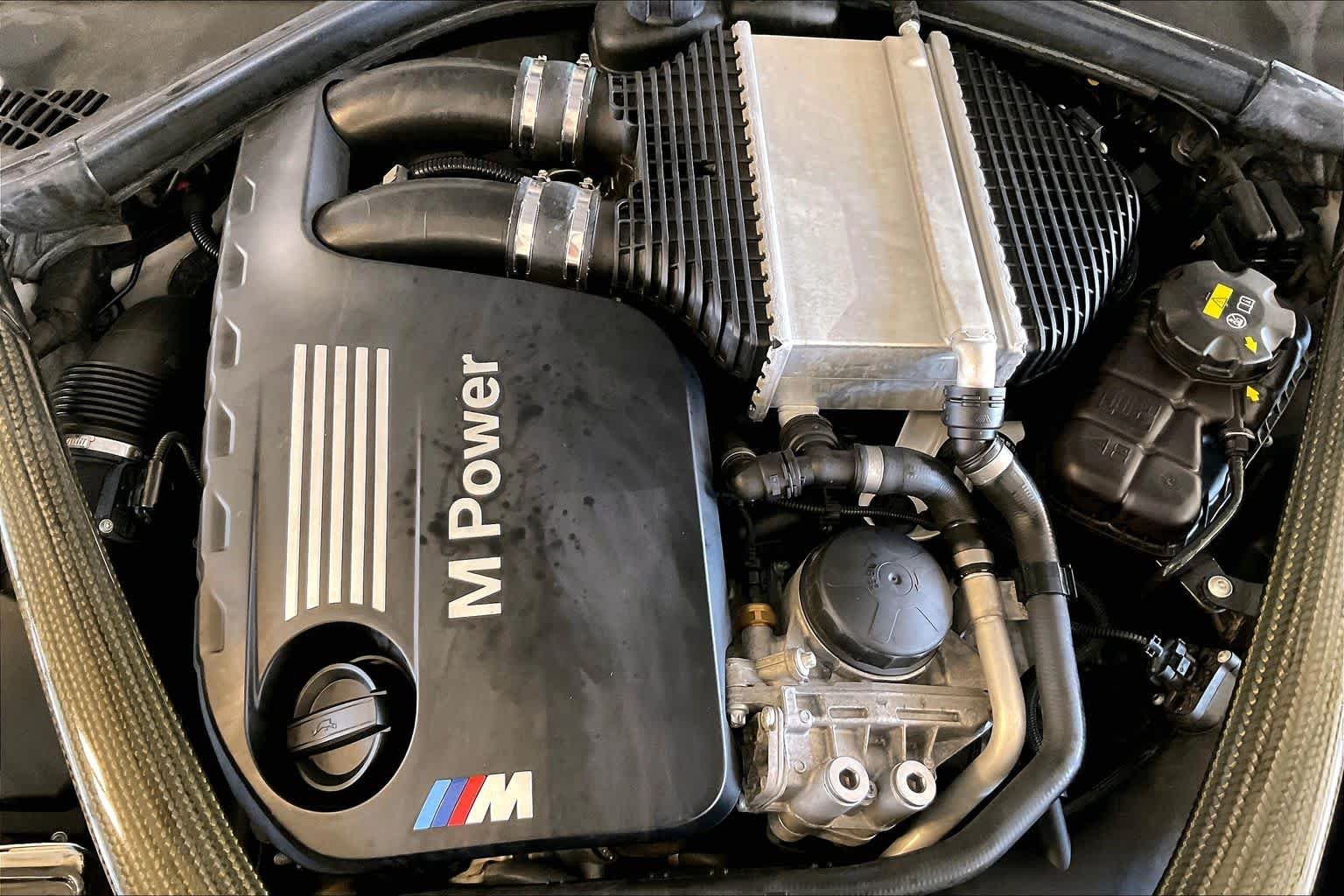 Used 2020 Hockenheim Silver Metallic BMW Competition image 28