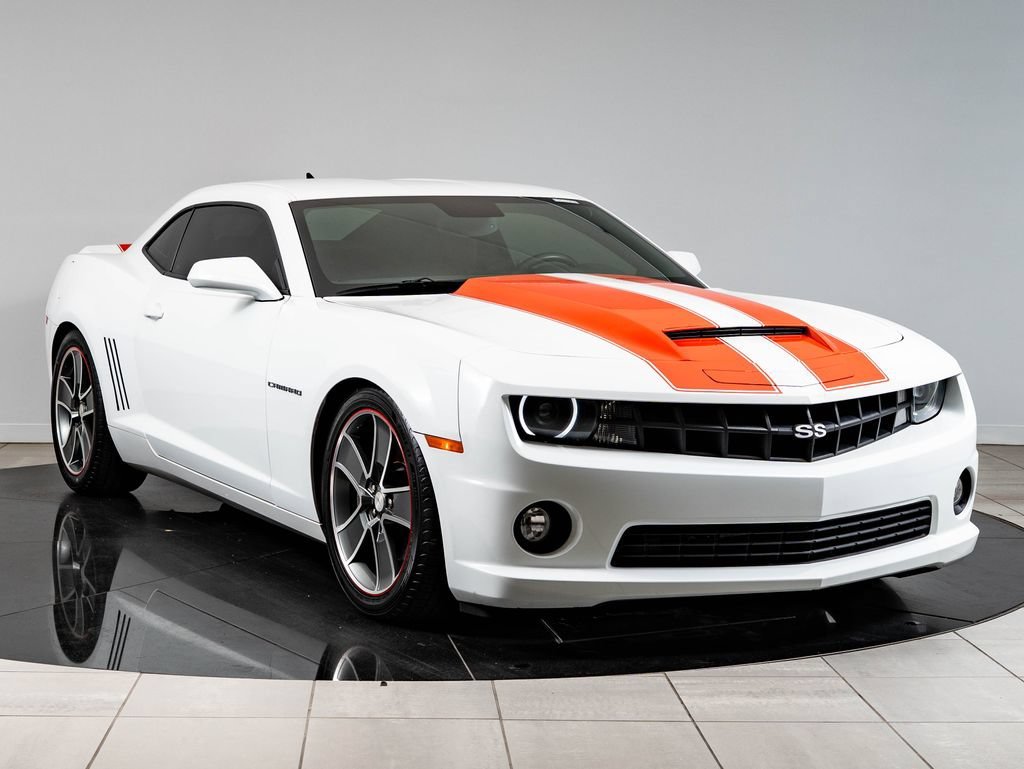 Used 2010 Summit White Chevrolet SS image 12