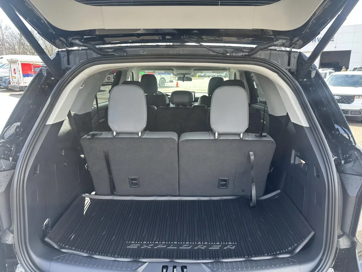 New 2026 Black Ford Active 200a Pkg image 7