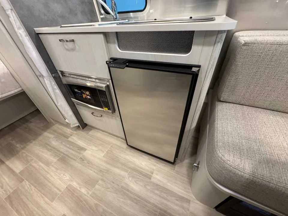 New 2026 SILVER AIRSTREAM  image 17