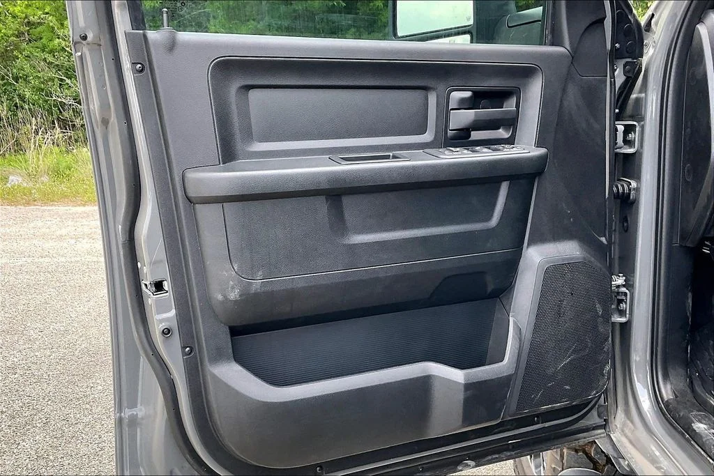New 2026 Ceramic Gray Clear-Coat Exterior Paint RAM Tradesman image 13