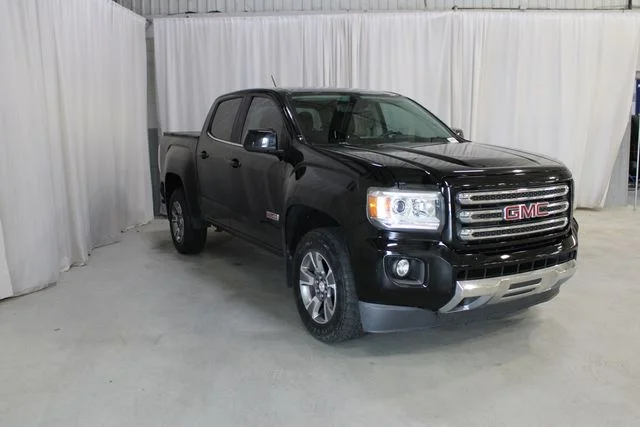Used 2015 Black GMC SLE1 image 27