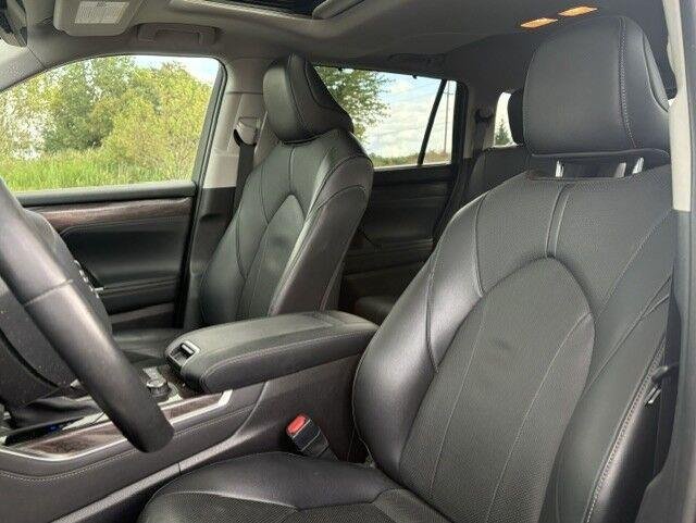 Used 2022 Blueprint Toyota Limited image 7
