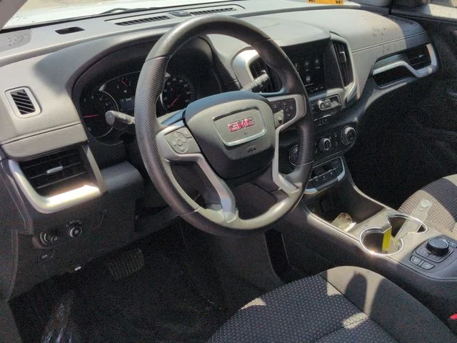 Used 2023 White GMC SLE image 12