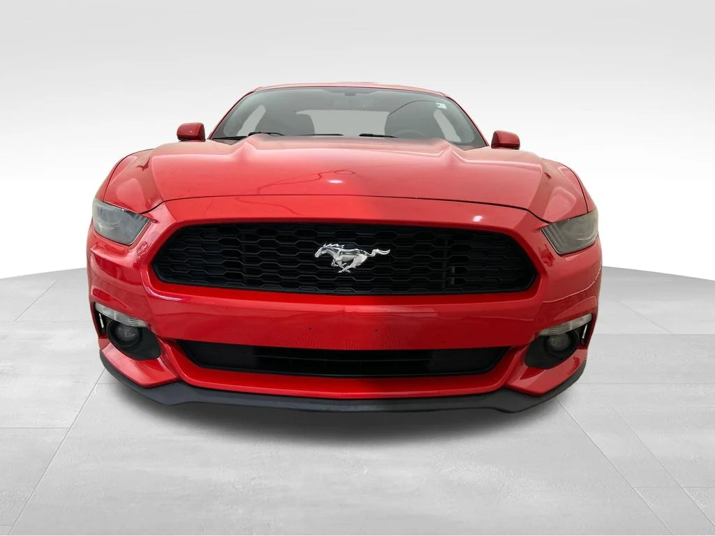 Used 2016 Red Ford V6 image 9