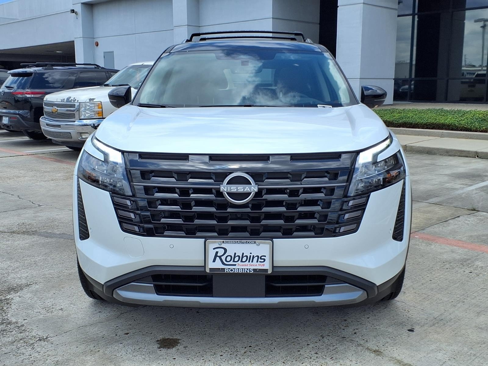 2026 Nissan Pathfinder Platinum White at Robbins Nissan