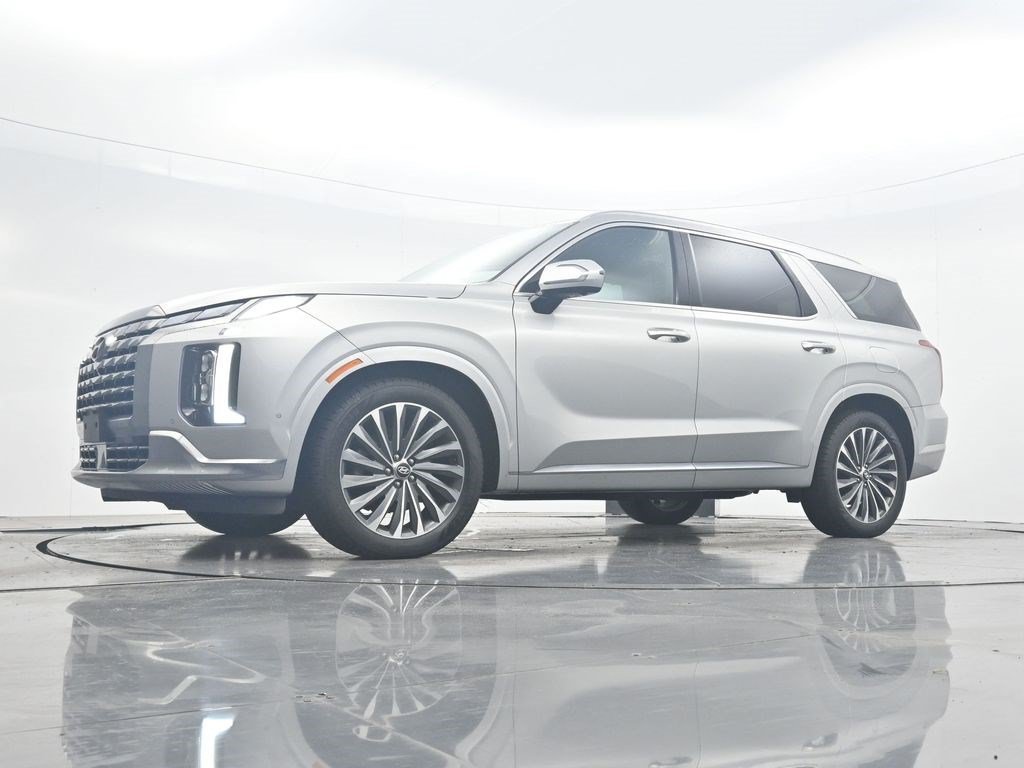 Certified Used 2024 Typhoon Silver Hyundai Calligraphy image 26