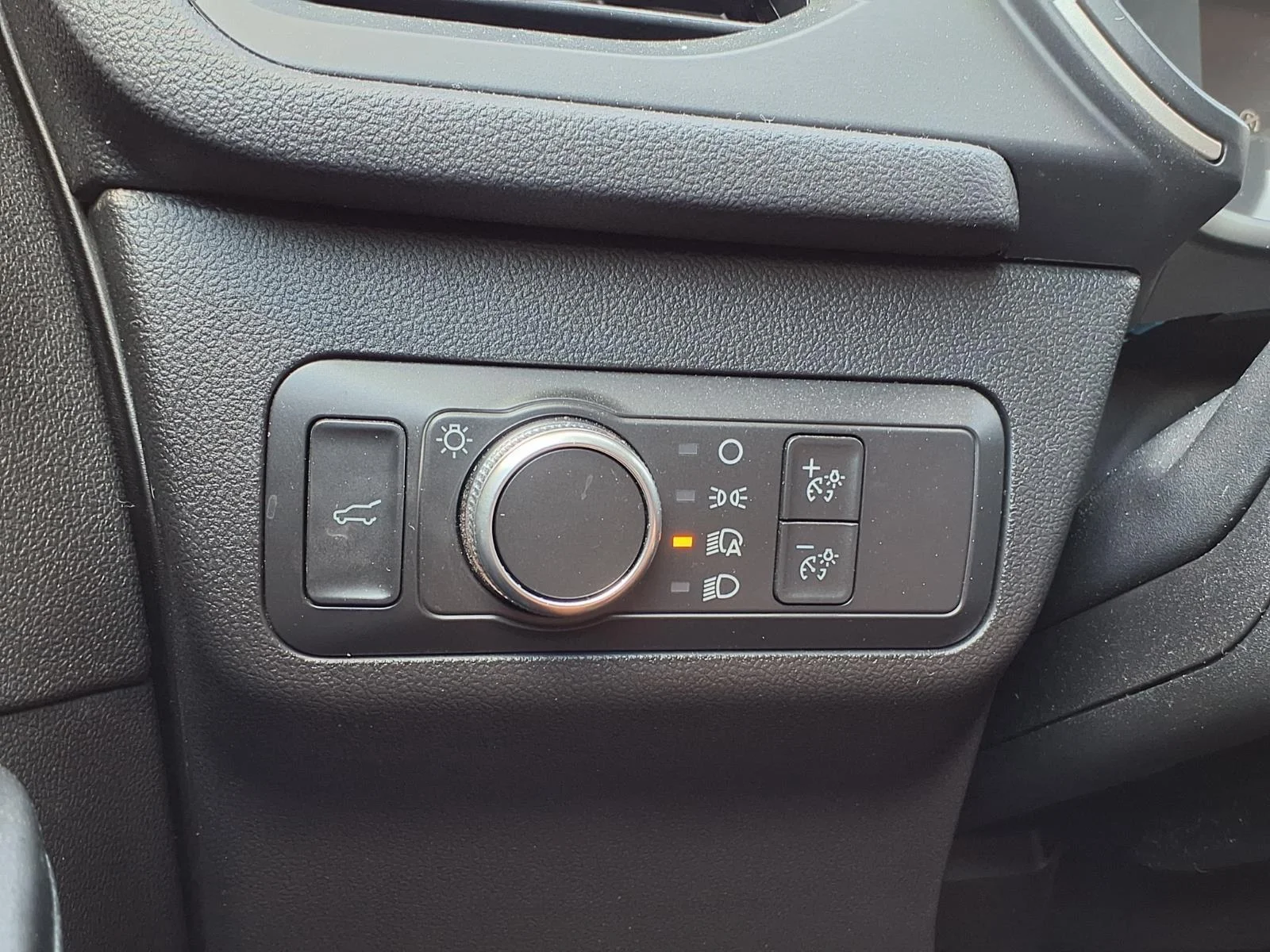 Used 2022 Atlas Blue Ford SE image 14