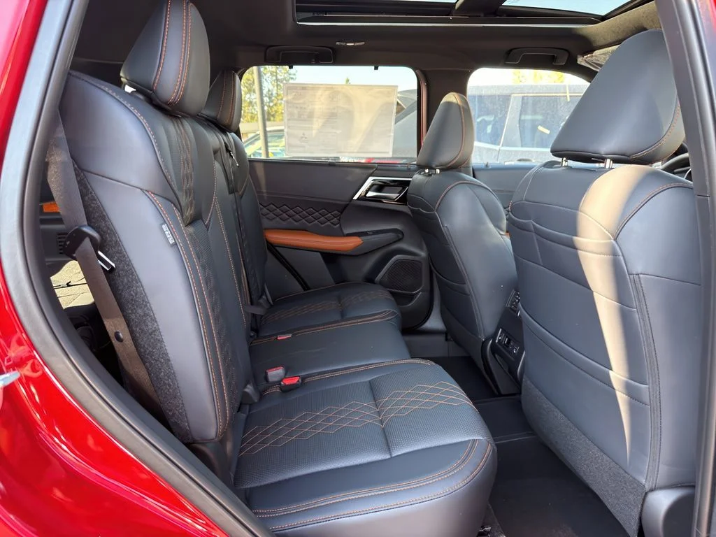 2025 Mitsubishi Outlander Plug-in Hybrid SEL - Photo 21
