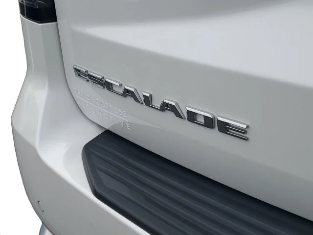 Used 2023 CRYSTAL WHITE TRICOAT Cadillac 4WD Premium Luxury image 36
