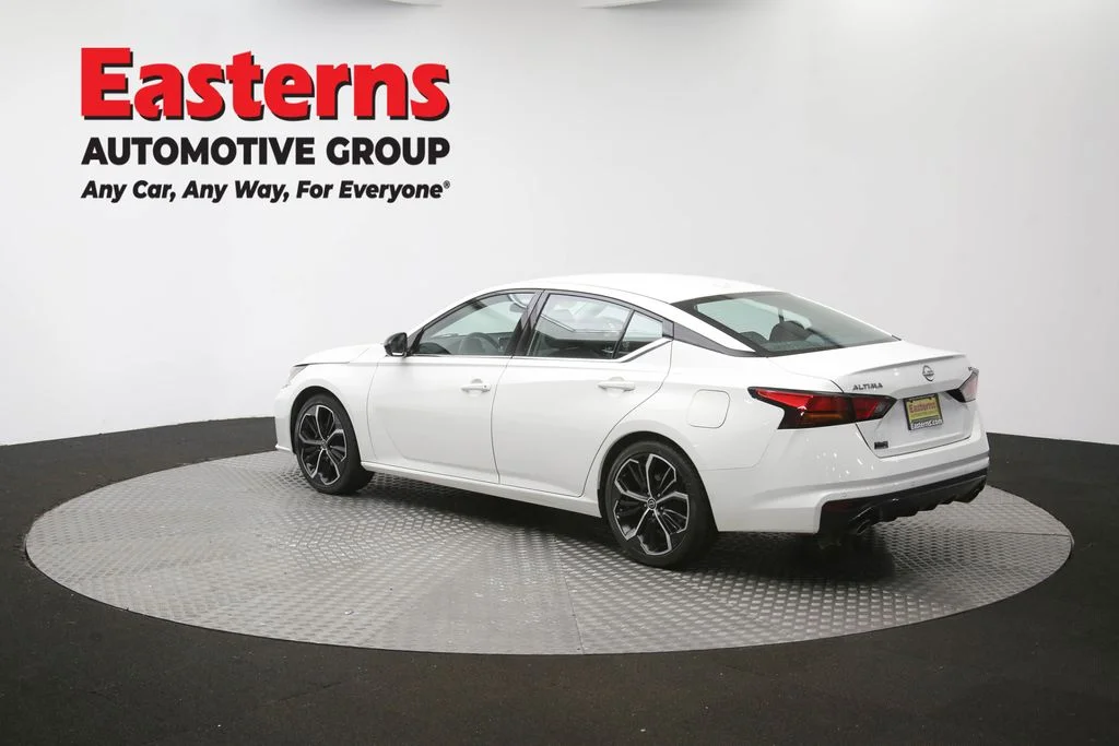 Used 2024 White Nissan 2.5 SR image 63