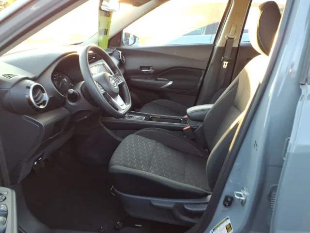 Used 2024 Gray Nissan SV image 16