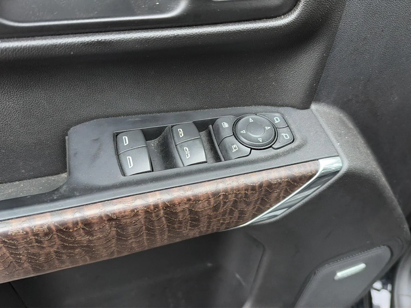 Used 2022 Onyx Black GMC Denali image 19