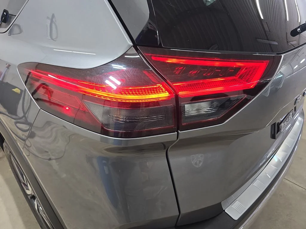 Used 2023 Gray Nissan Platinum image 35