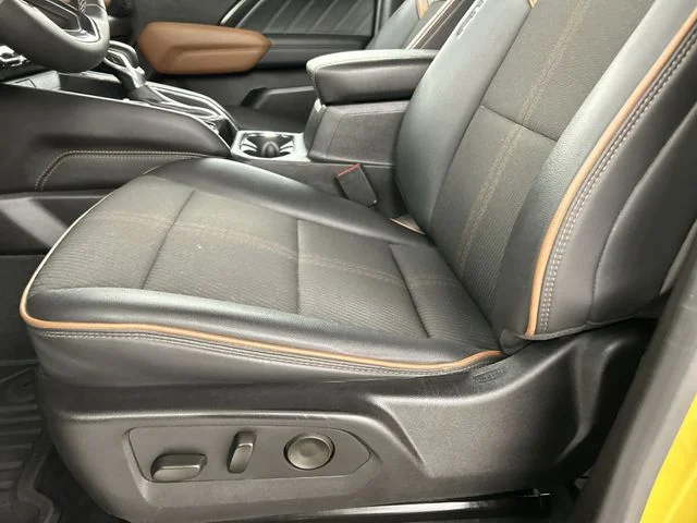 Used 2023  GMC AT4 image 20