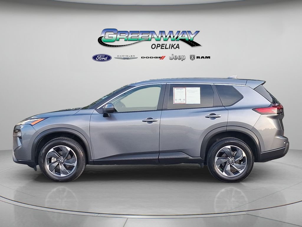 Used 2024 Gray Nissan SV image 6