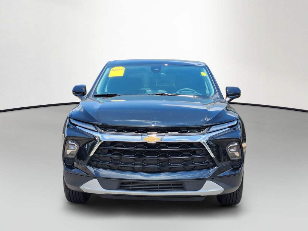 Used 2025 Black Chevrolet LT image 2