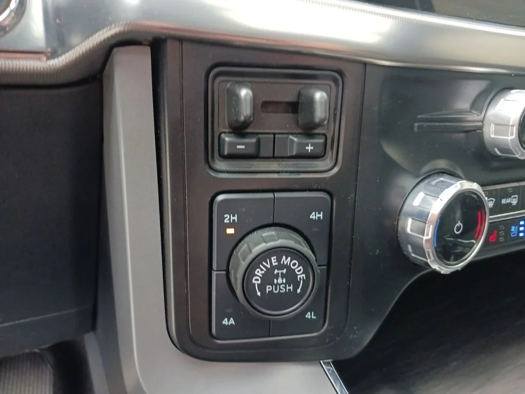 Used 2024 White Ford Lariat image 40
