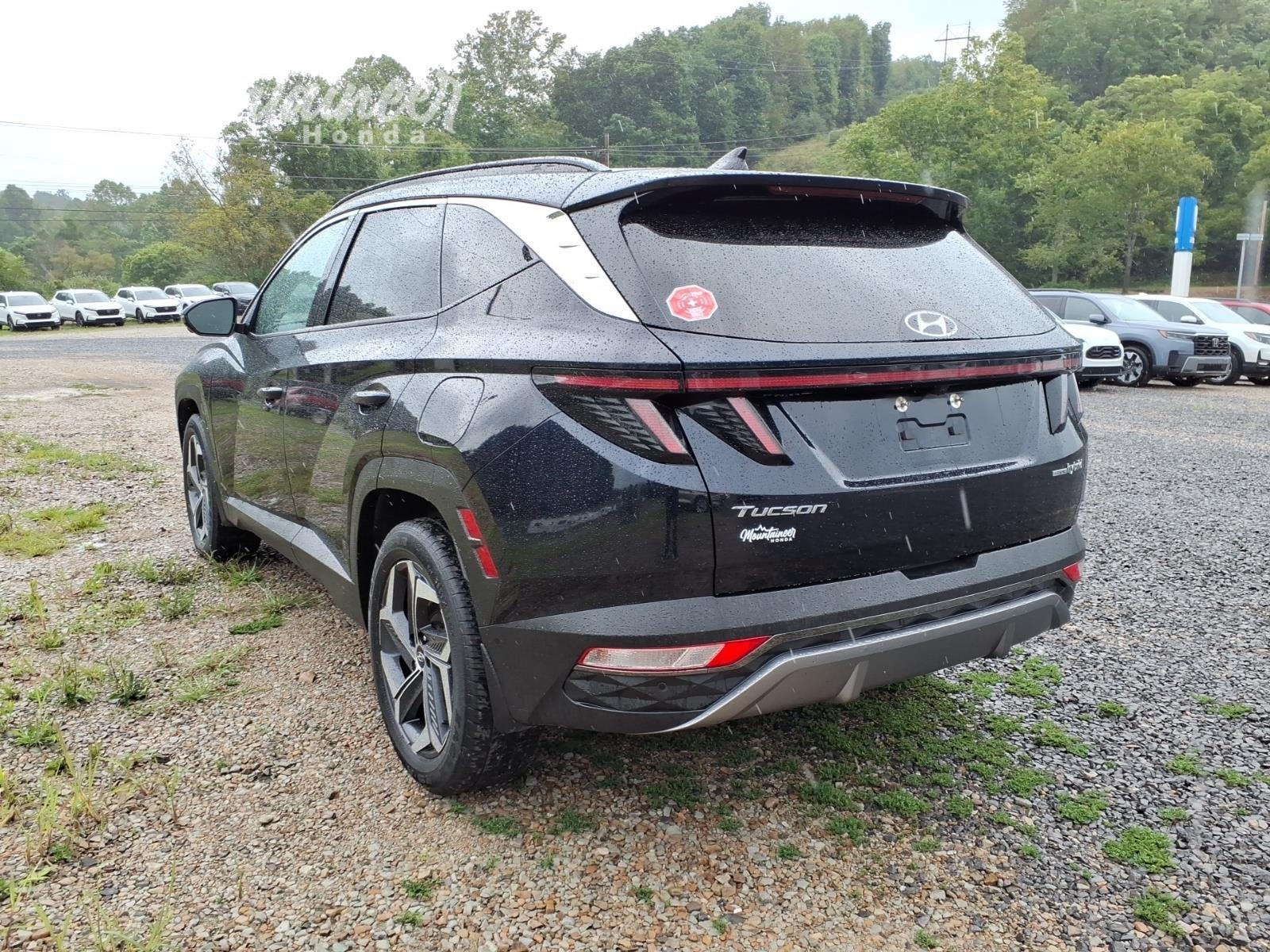 Used 2022 Phantom Black Hyundai Limited image 6