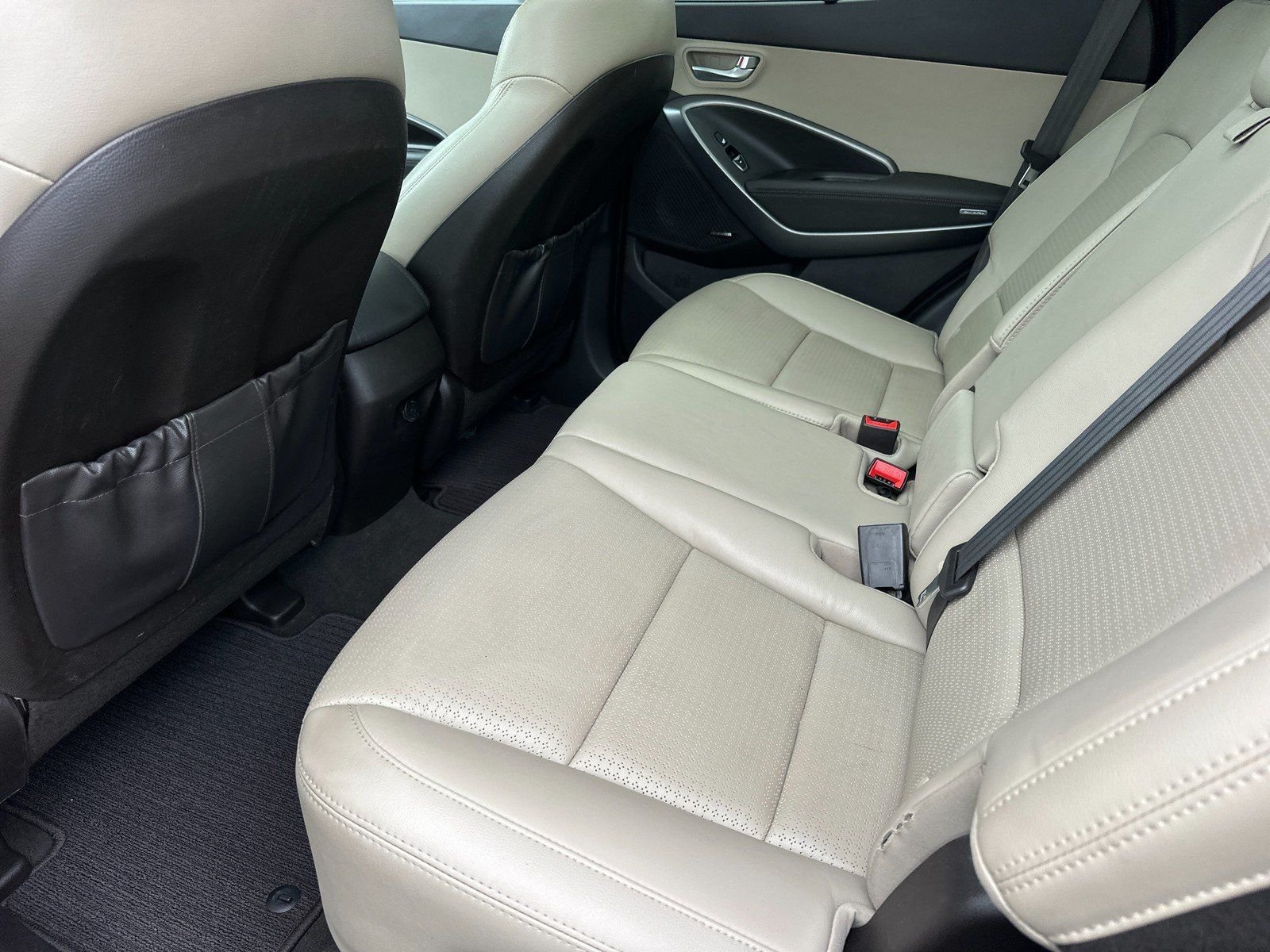 Used 2013 Juniper Green Hyundai Base image 11