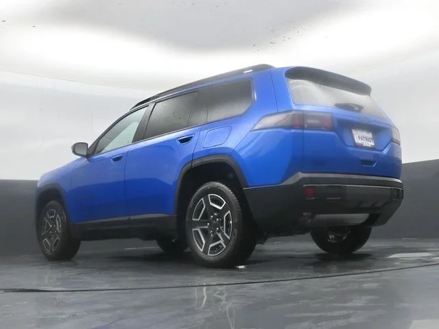 New 2026 Hydro Blue Pearl-Coat Exterior Paint Jeep Laredo image 44