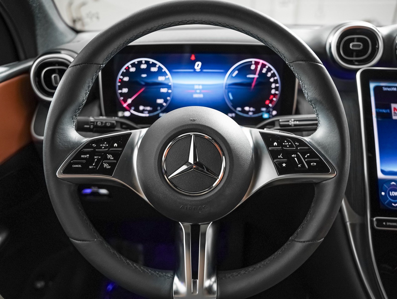 Certified Used 2025 Polar White Mercedes-Benz GLC 350e 4MATIC® SUV image 16