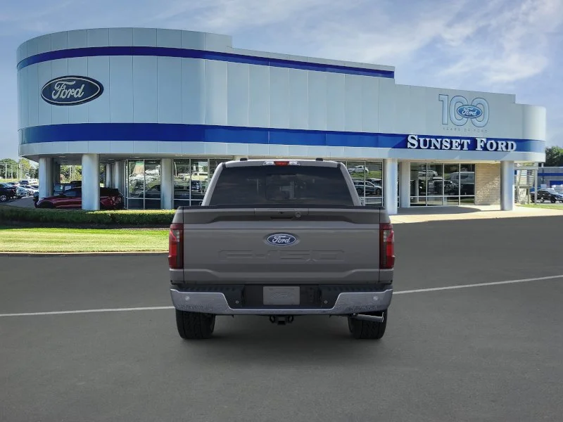 New 2026 Carbonized Gray Metallic Ford XLT image 5