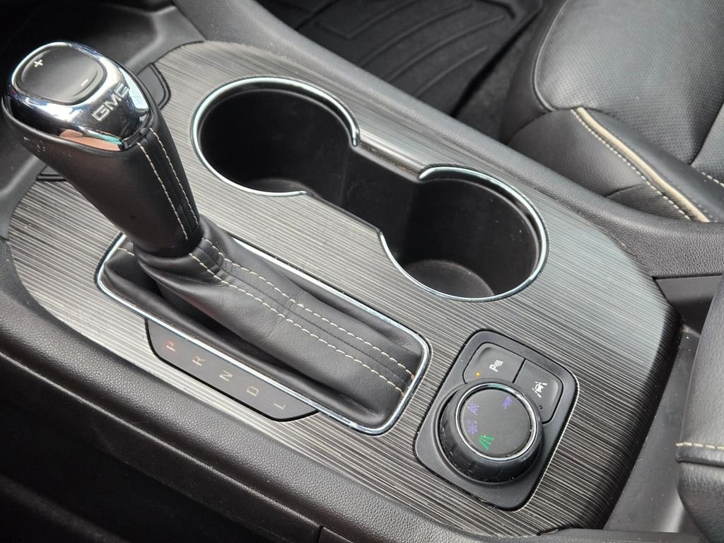 2019 GMC Acadia Denali - Photo 30