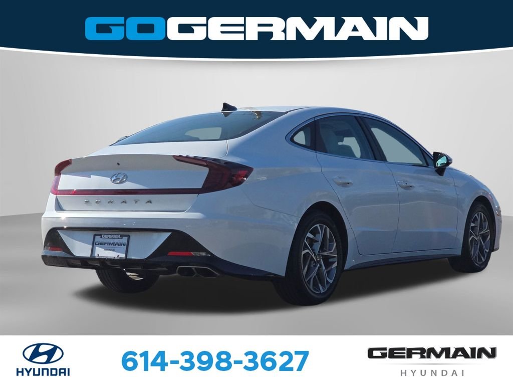 Used 2023 White Hyundai SEL image 8