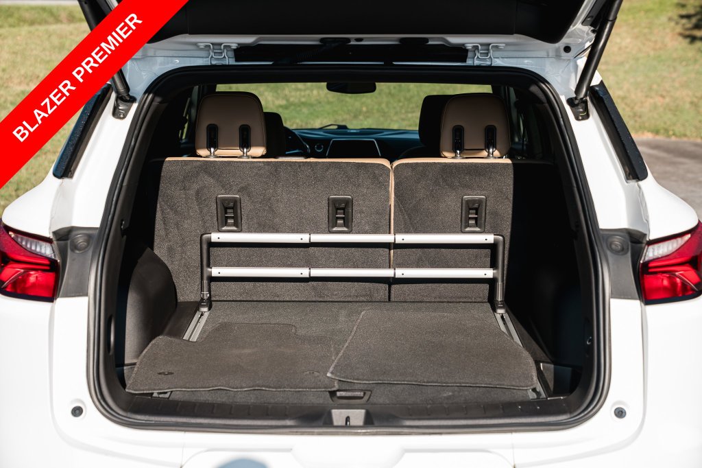 Used 2019 Summit White Chevrolet Premier image 7