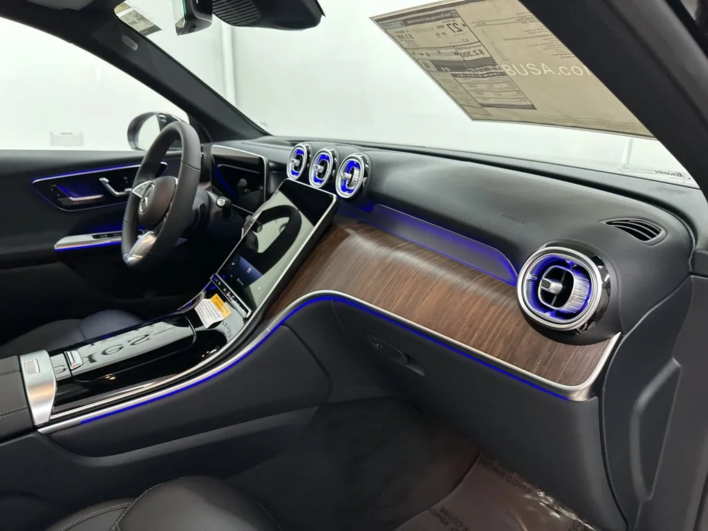 Used 2026 Black Mercedes-Benz GLC 300 image 27