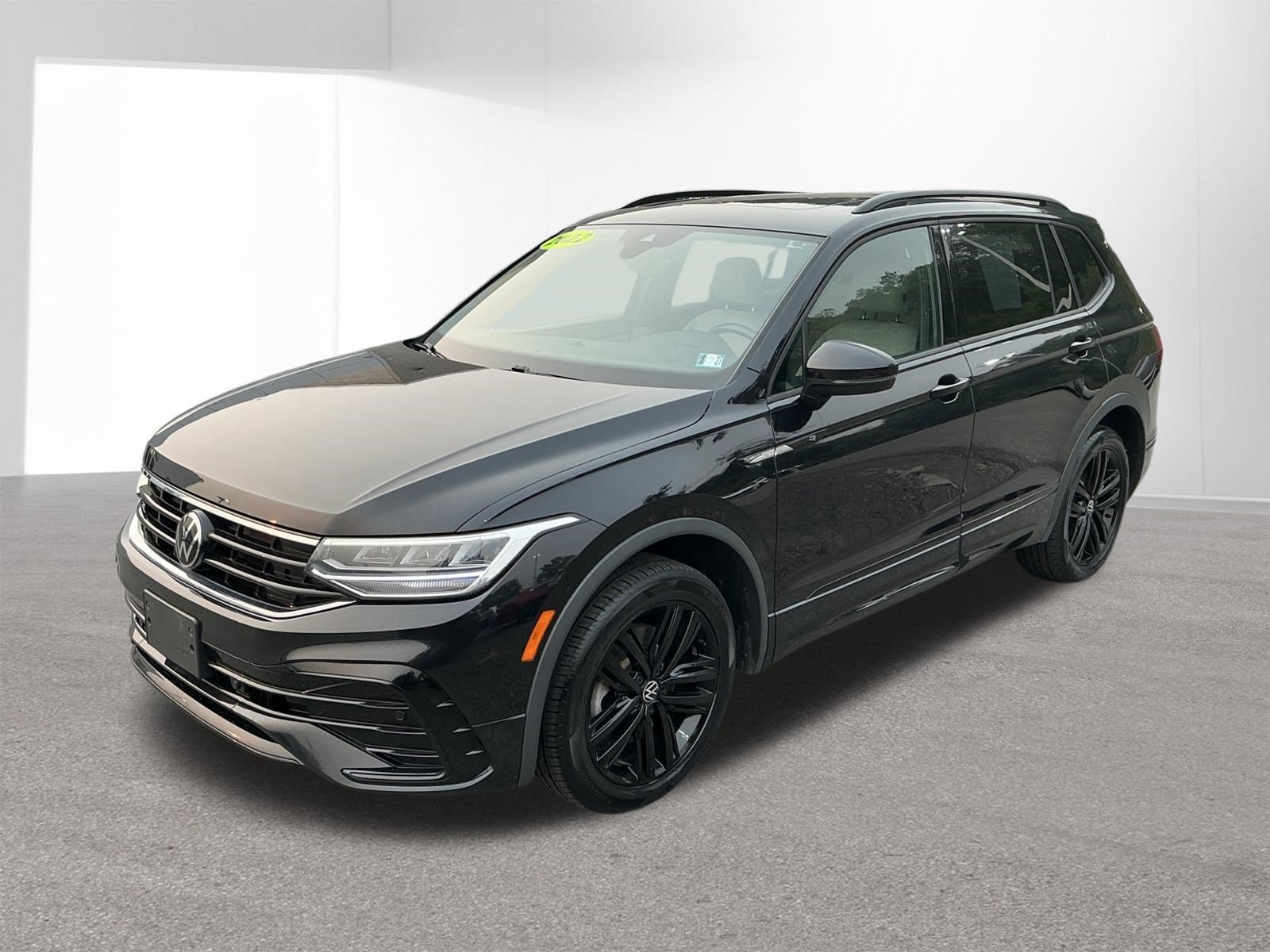 Used 2022 Deep Black Volkswagen SE R-Line Black image 7