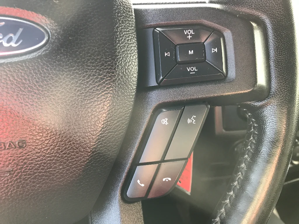 Used 2019 Oxford White Ford XLT image 12