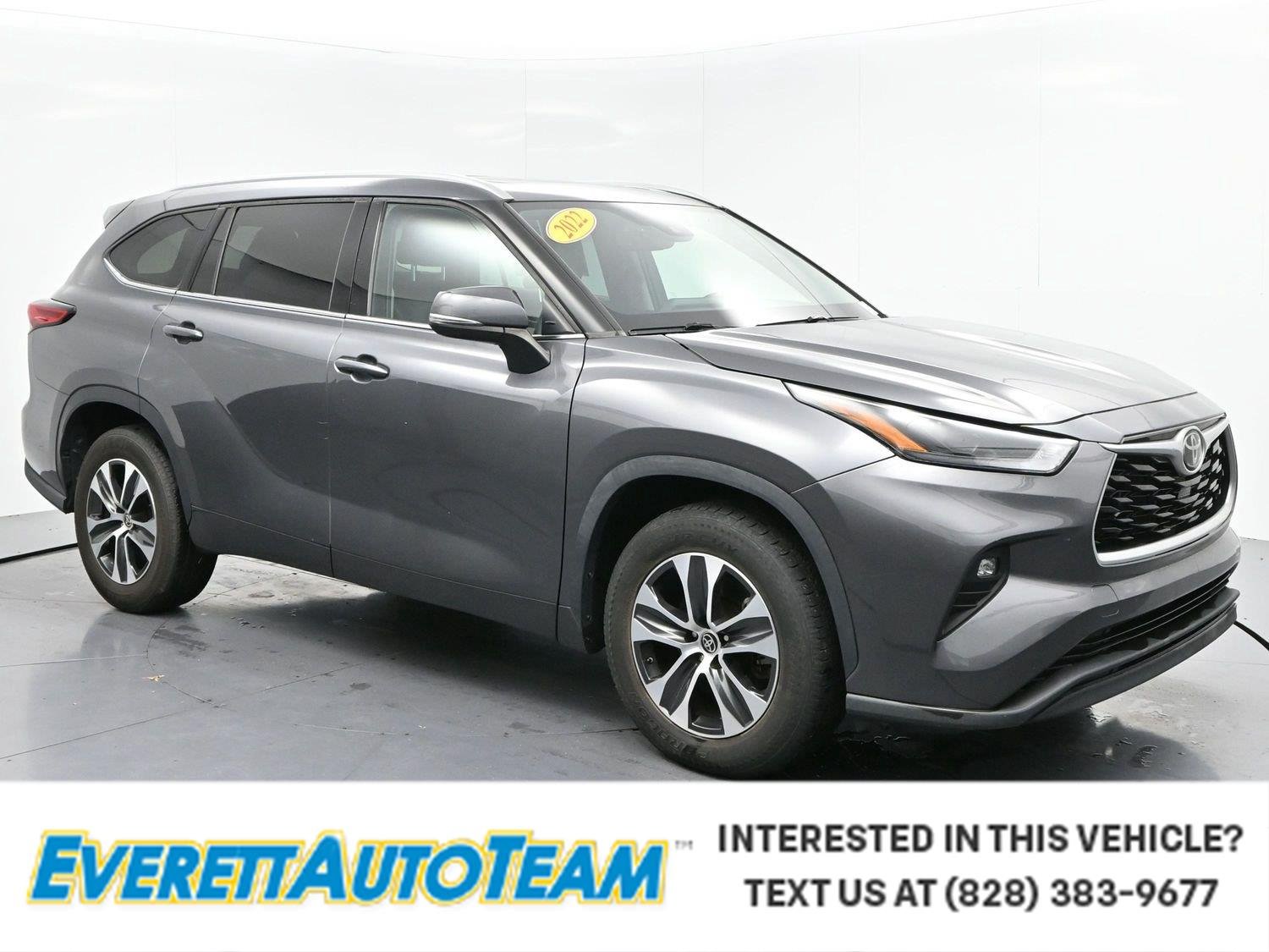 Used 2022 Magnetic Gray Metallic Toyota XLE image 1