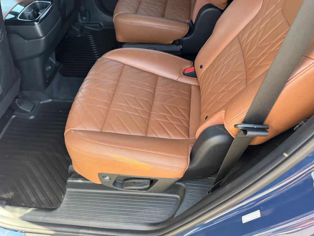 Used 2024 Black Kia EX X-Line image 9