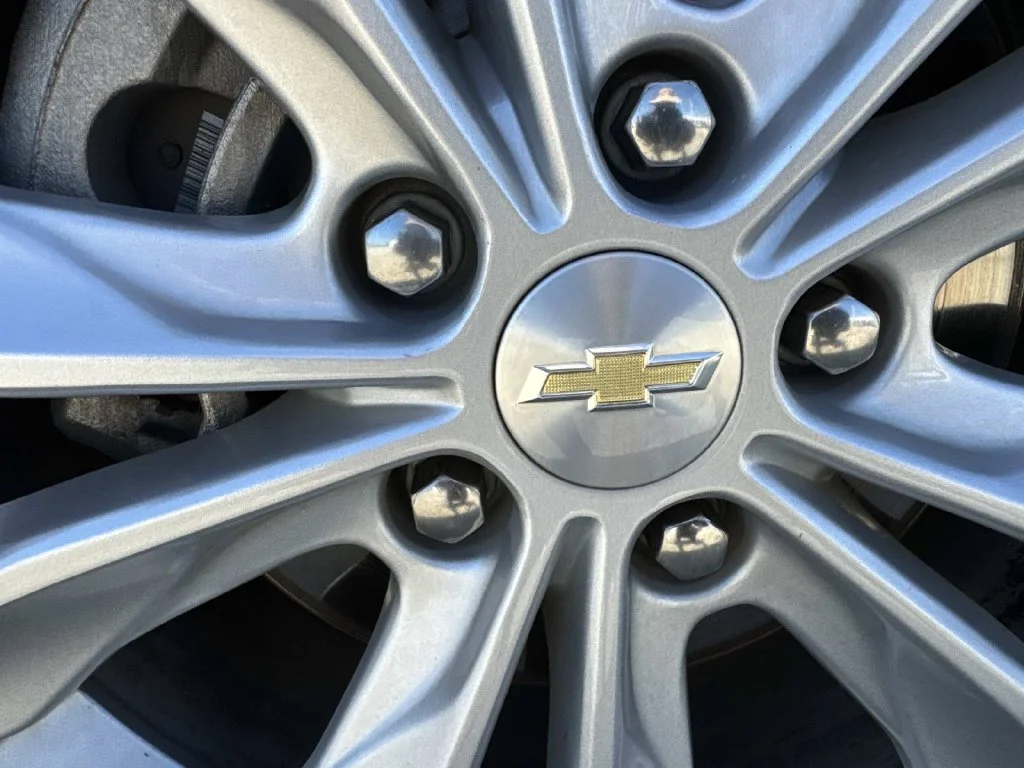 Used 2025 White Chevrolet LT image 11