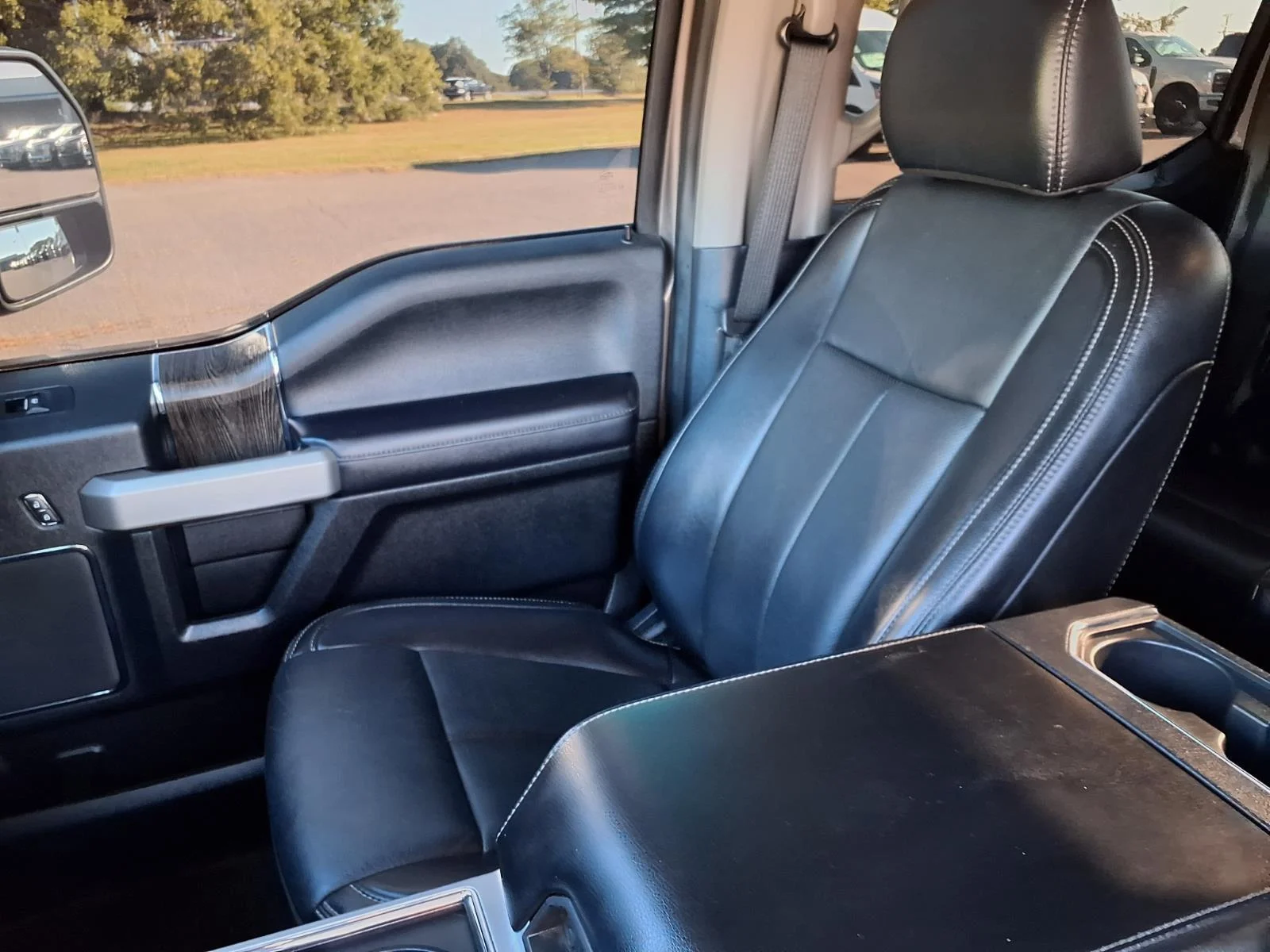 Used 2021 Stone Gray Metallic Ford LARIAT image 22
