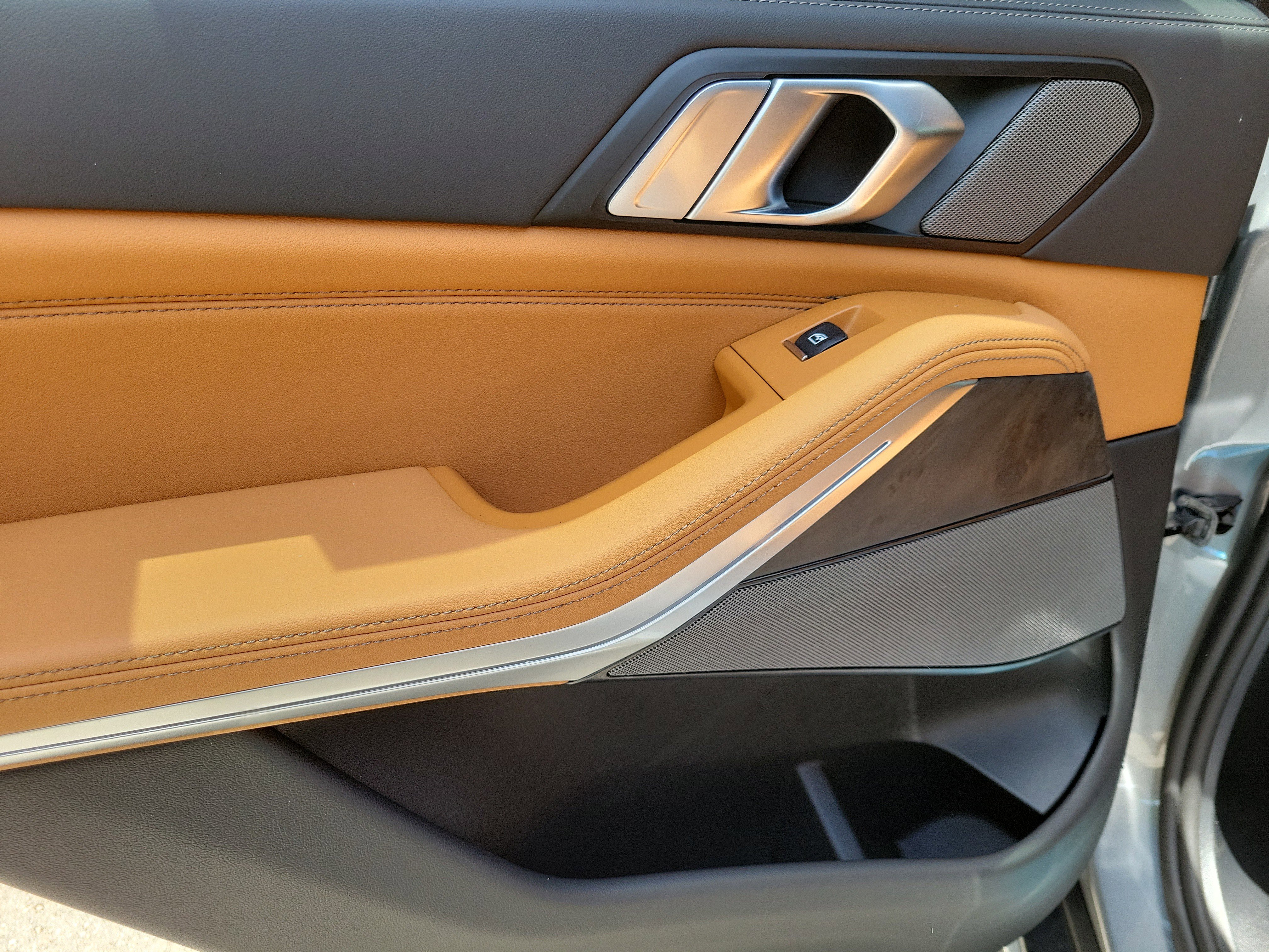 New 2026 Skyscraper Grey Metallic BMW sDrive40i image 14