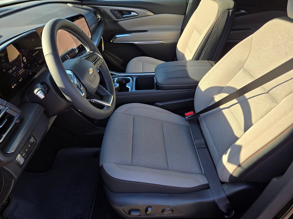 2026 Chevrolet Traverse LT - Photo 6