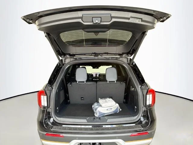 New 2026 Agate Black Metallic Ford Tremor® image 61