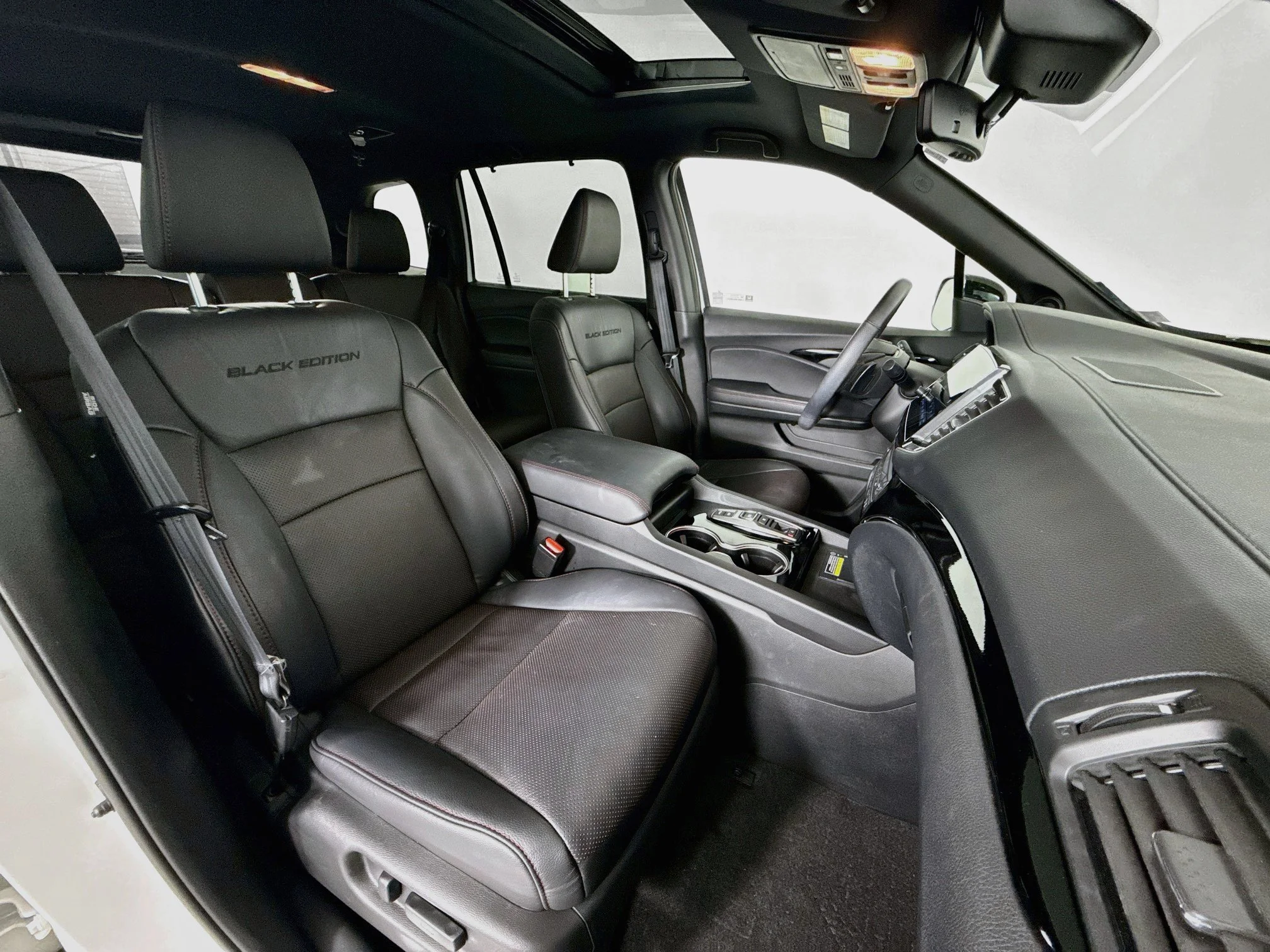 Used 2025  Honda Black Edition image 27