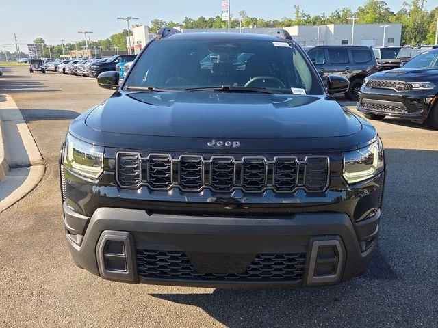 New 2026 Diamond Black Crystal Pearlcoat Jeep Laredo image 2
