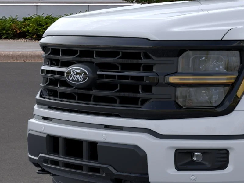 New 2026 Oxford White Ford XLT image 39