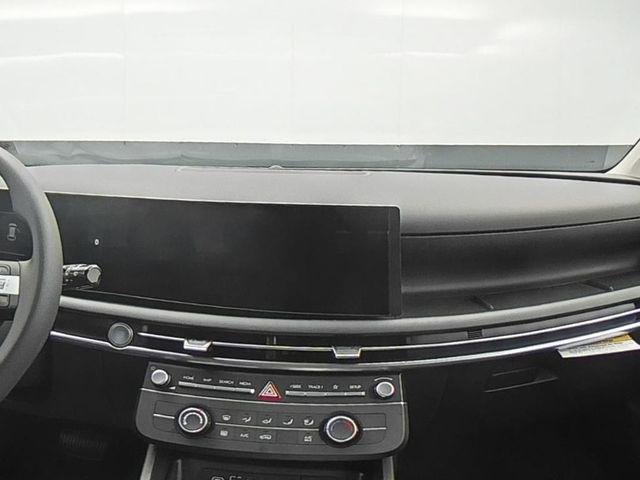 New 2026 White Hyundai SE AWD image 34