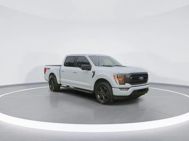 Used 2022 White Ford XLT image 2