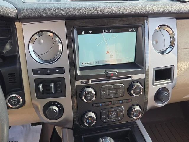 Used 2017 White Ford Limited image 18