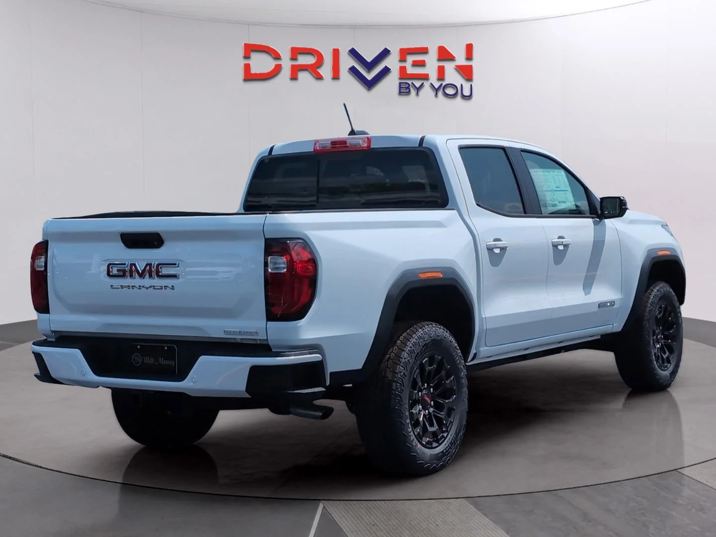 New 2026 Summit White GMC Elevation image 6