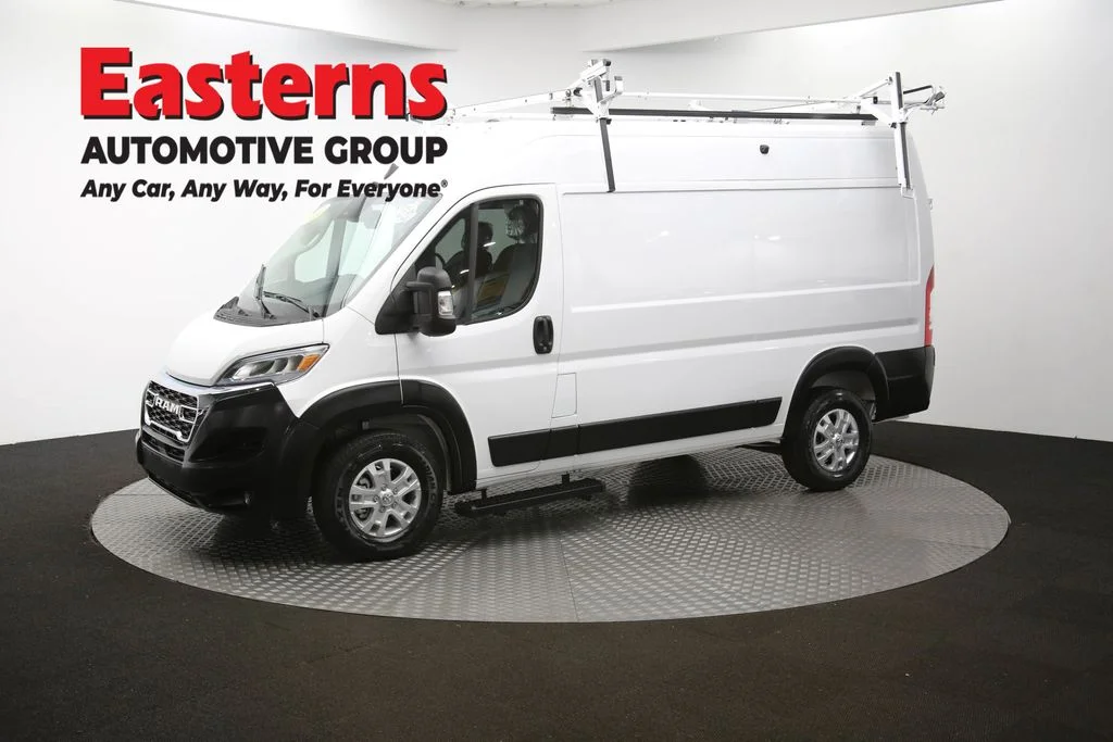 Used 2025 White Ram Base image 58