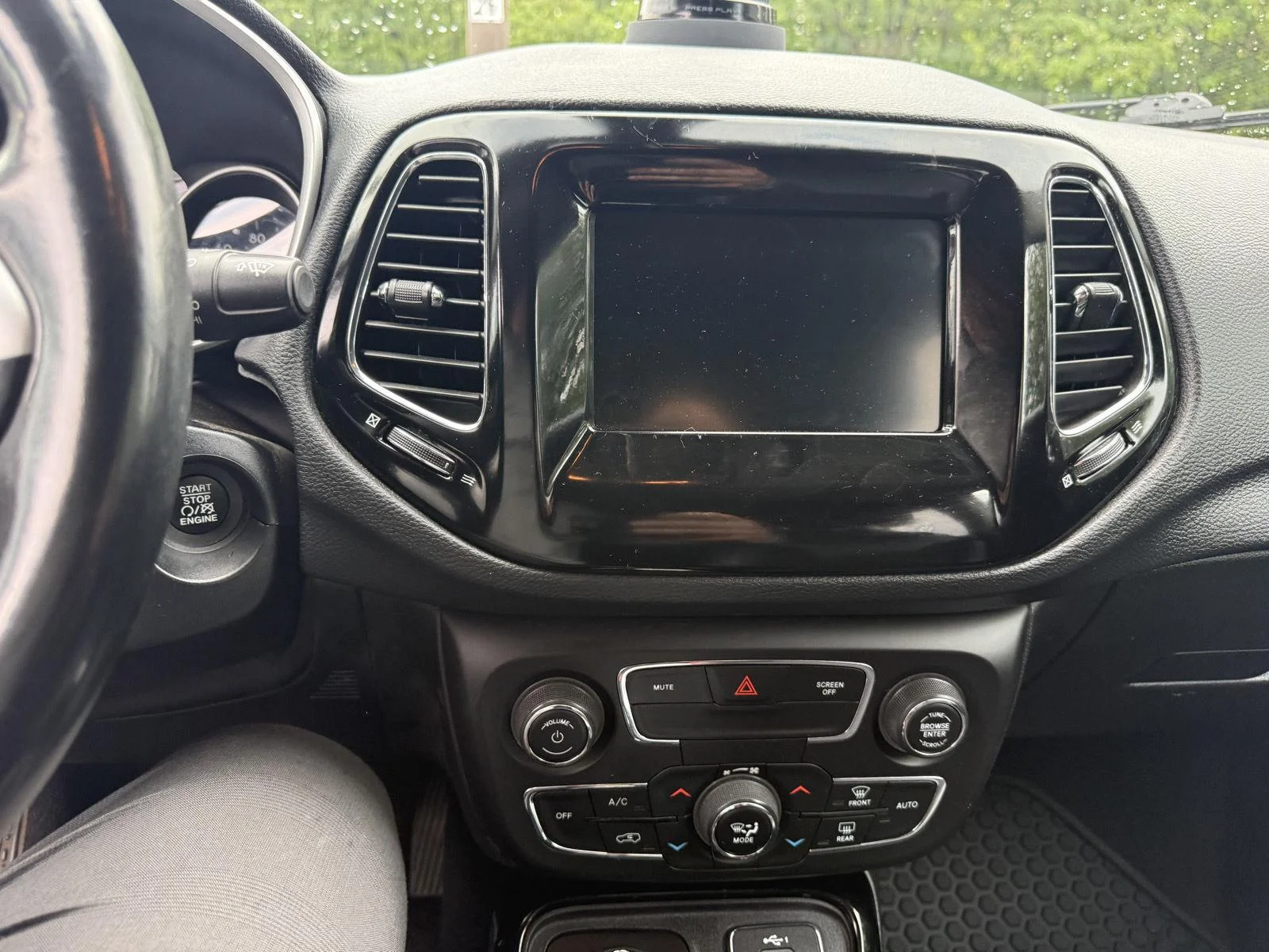 Used 2021 Gy Jeep Altitude image 12