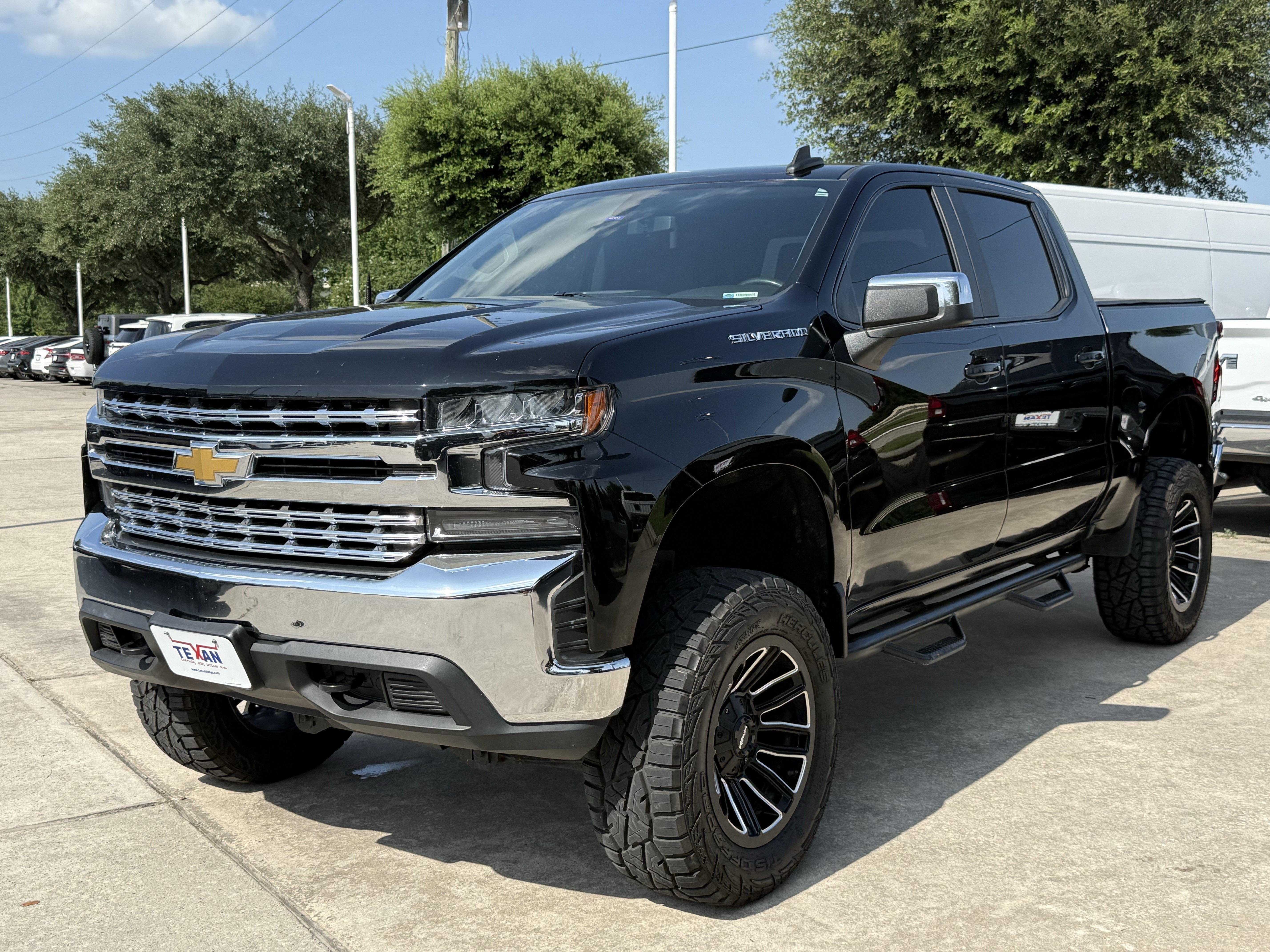 Used 2020 Black Chevrolet LT image 7